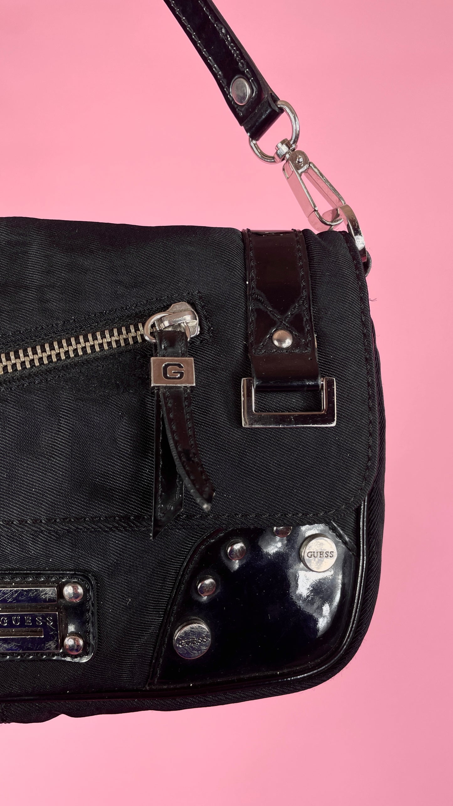 Sac Guess noir plat