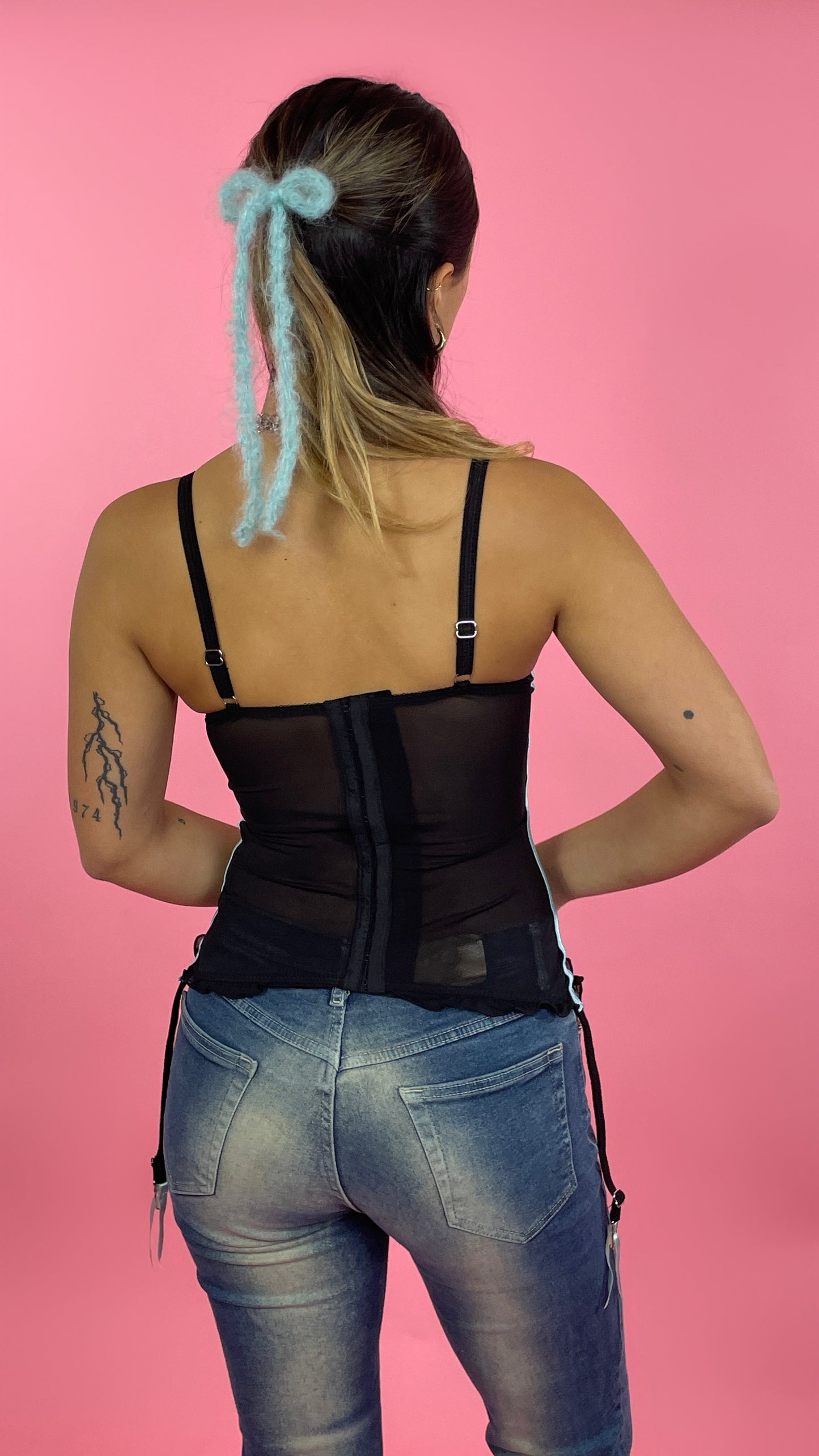 Corset bleu avec dentelle noire
