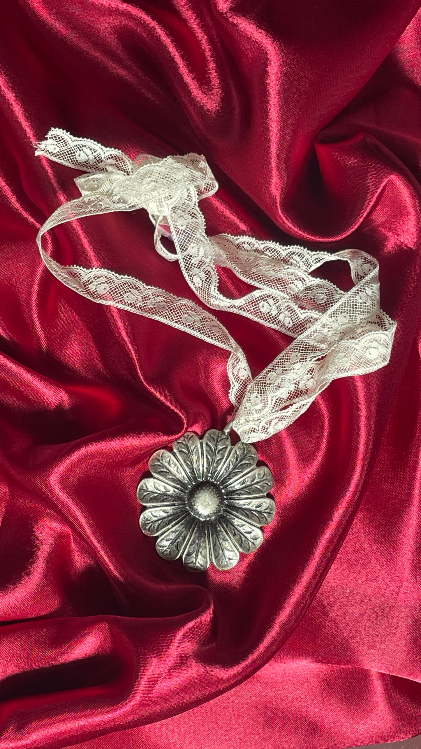 Collier fleur vintage