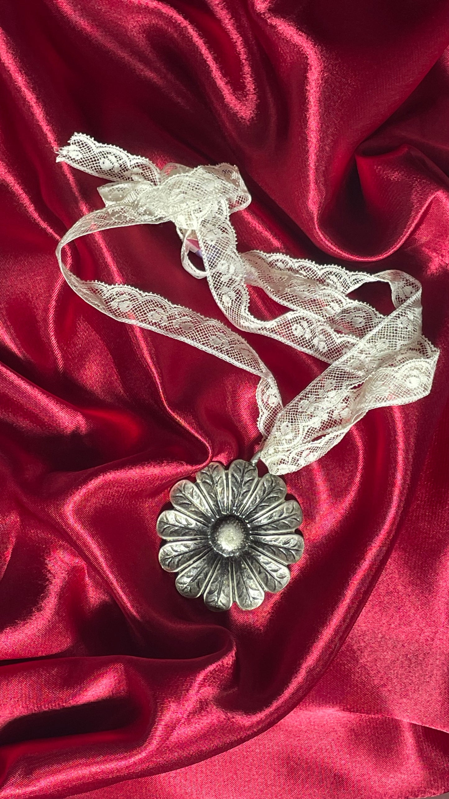 Collier fleur vintage
