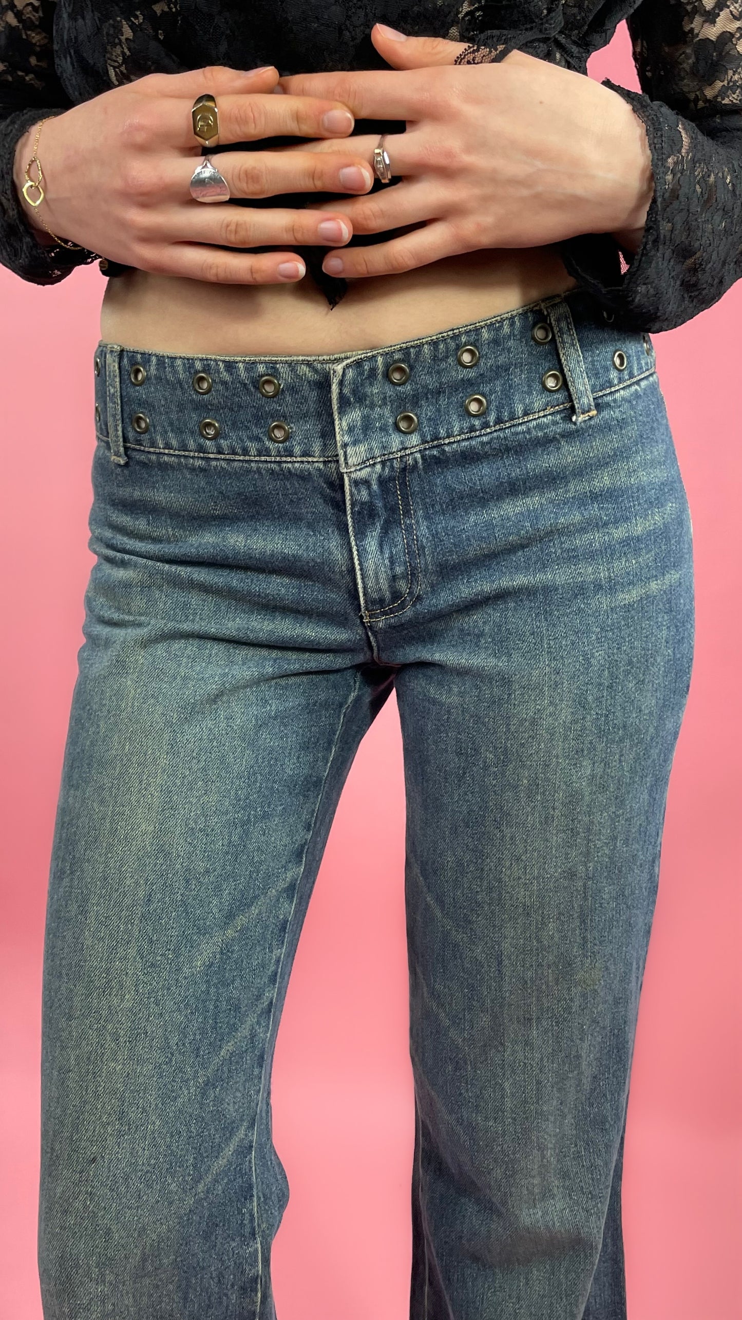Jean taille basse Œillets