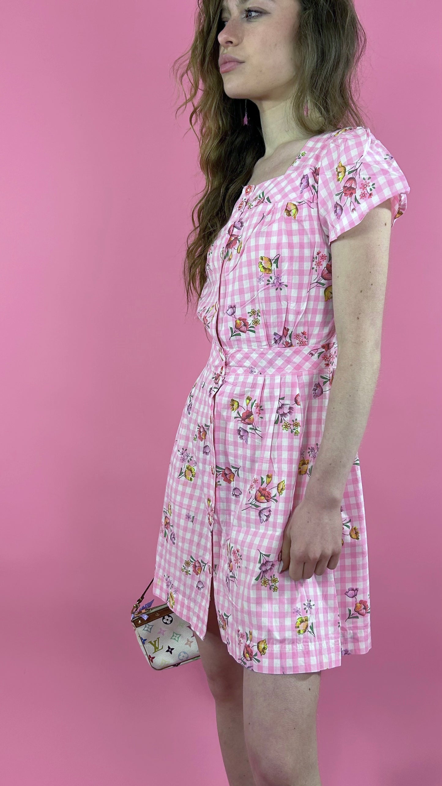 Robe rose à bouton
