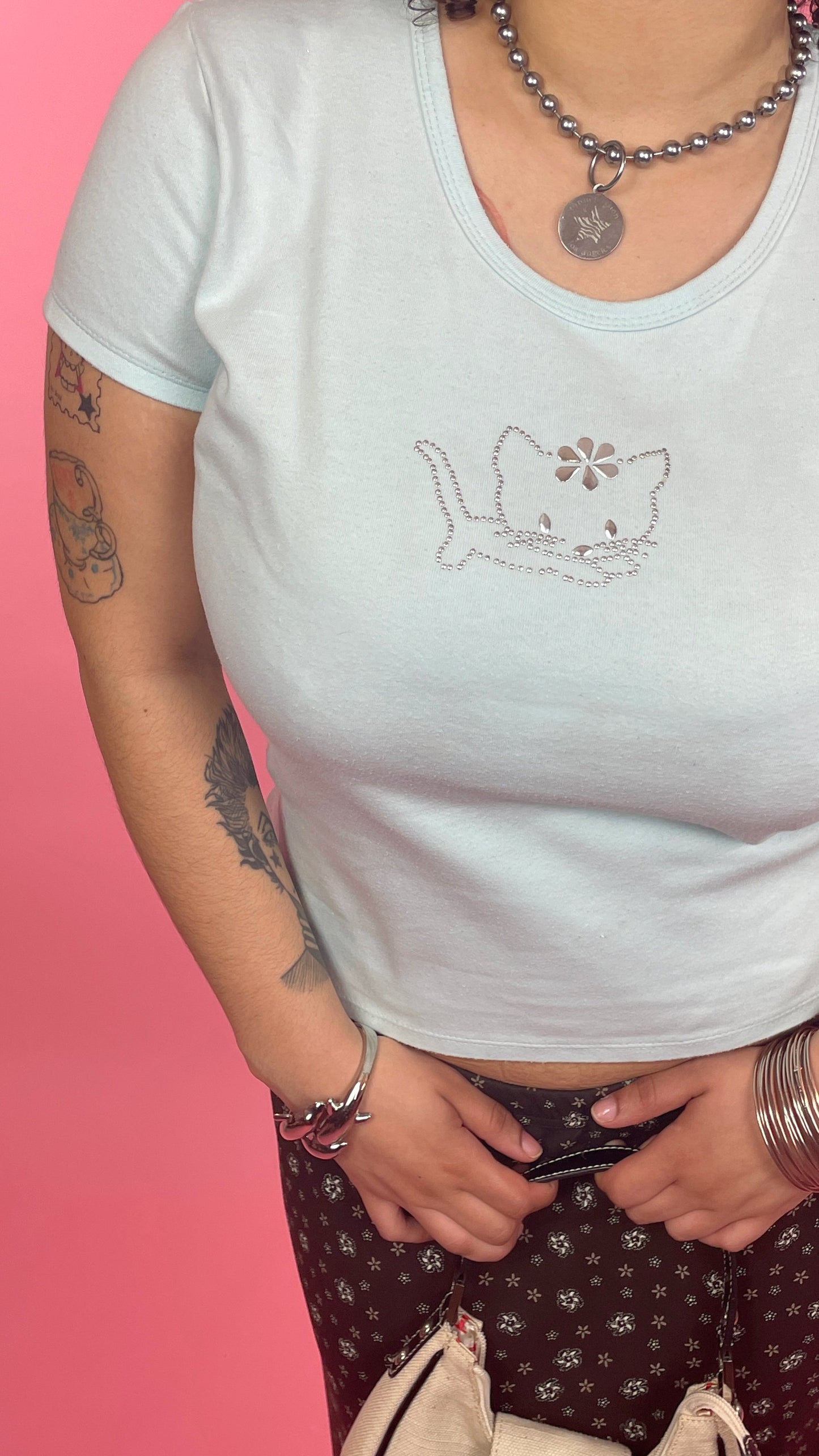 T-shirt 2000’s avec chat en strass