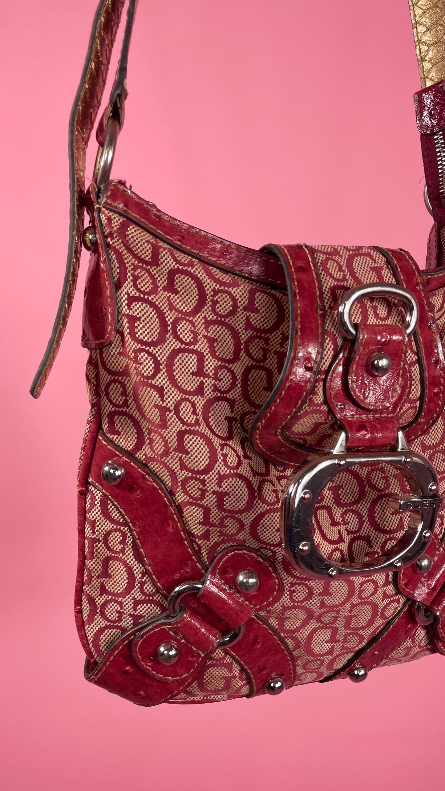 Sac Guess long rouge et beige