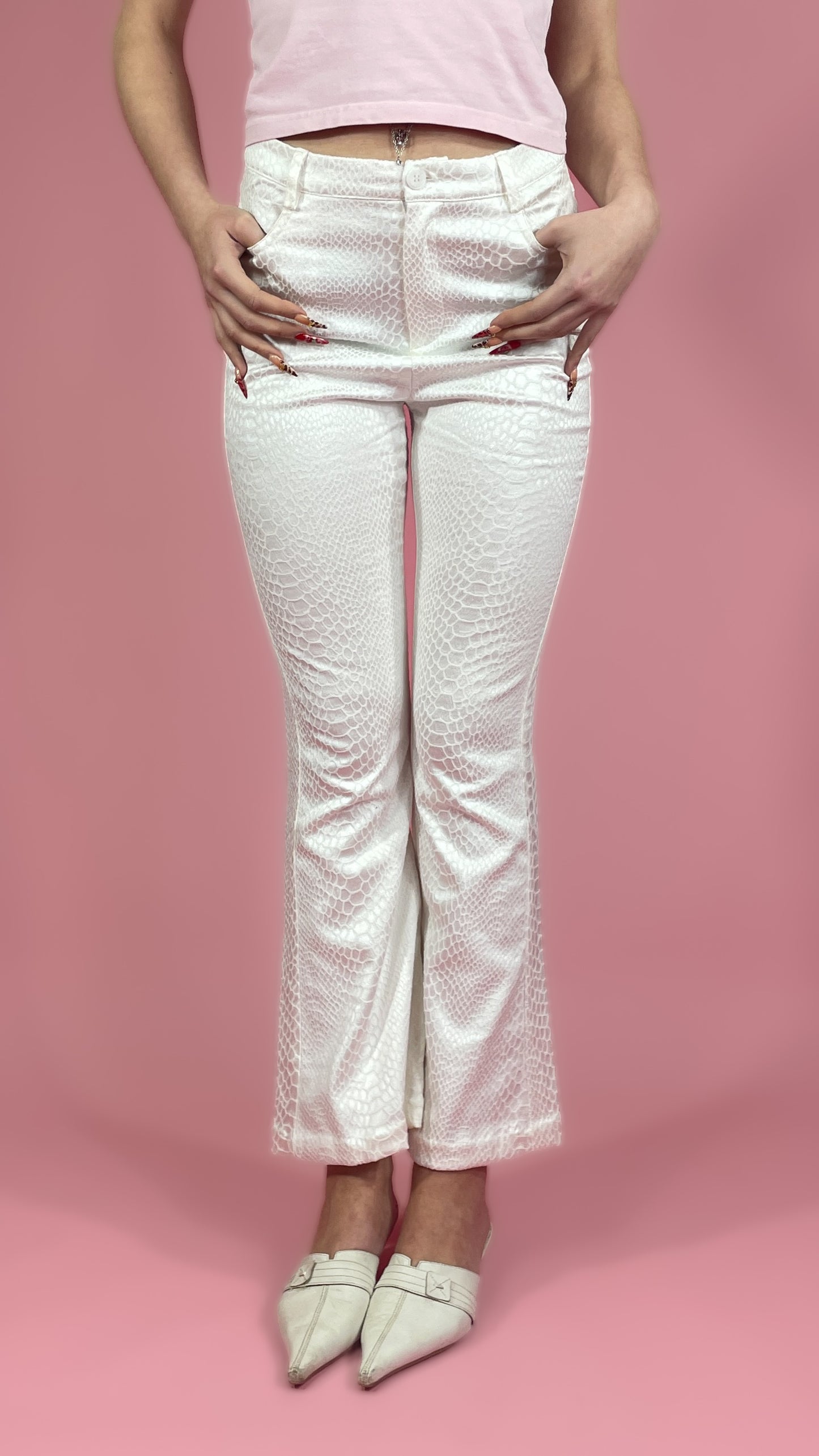 Pantalon blanc effet crocodile