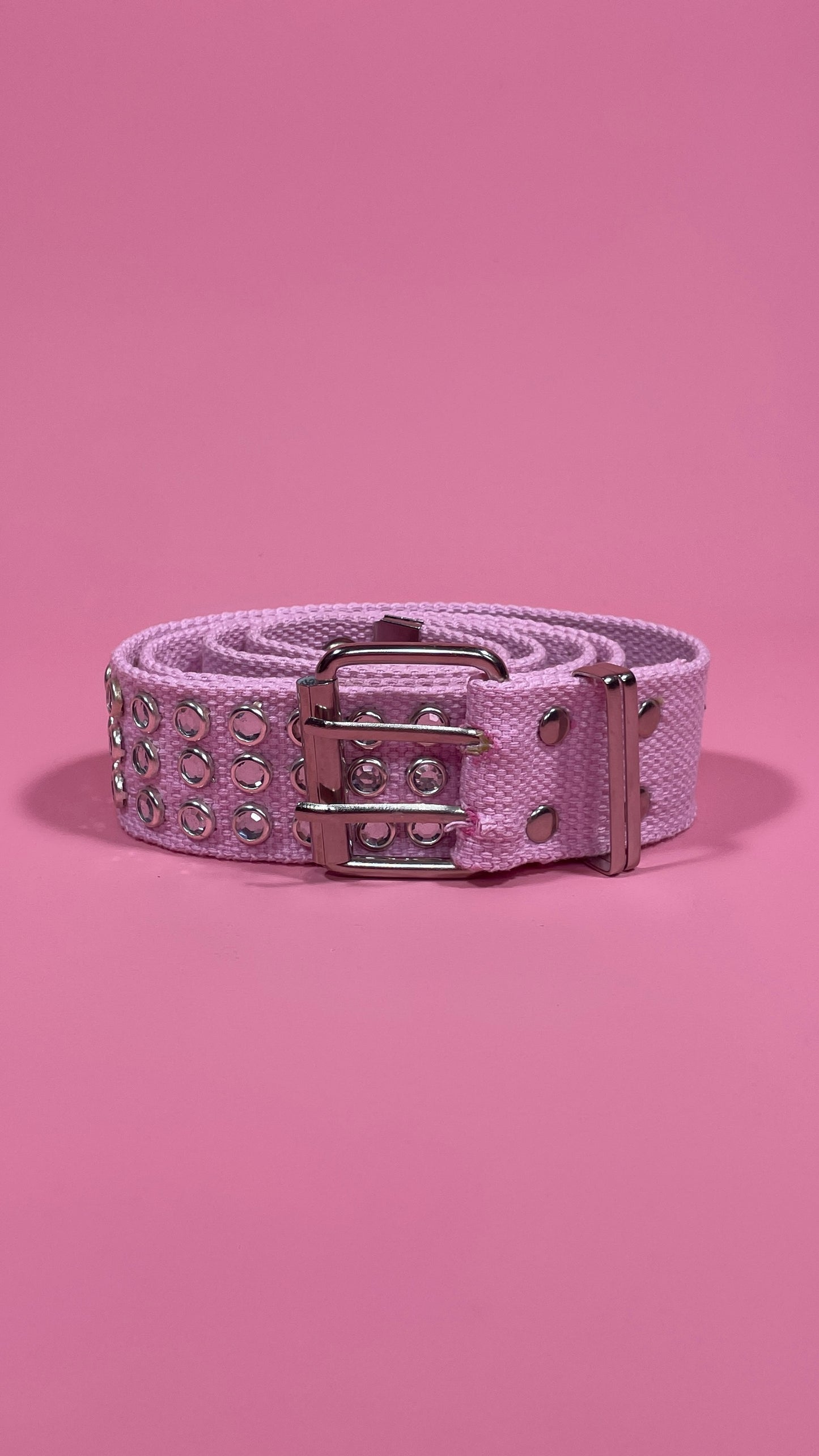 Ceinture rose à clous