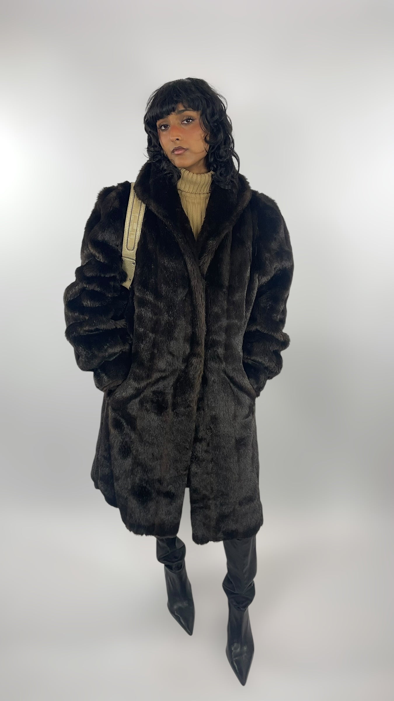 Manteau fausse fourrure