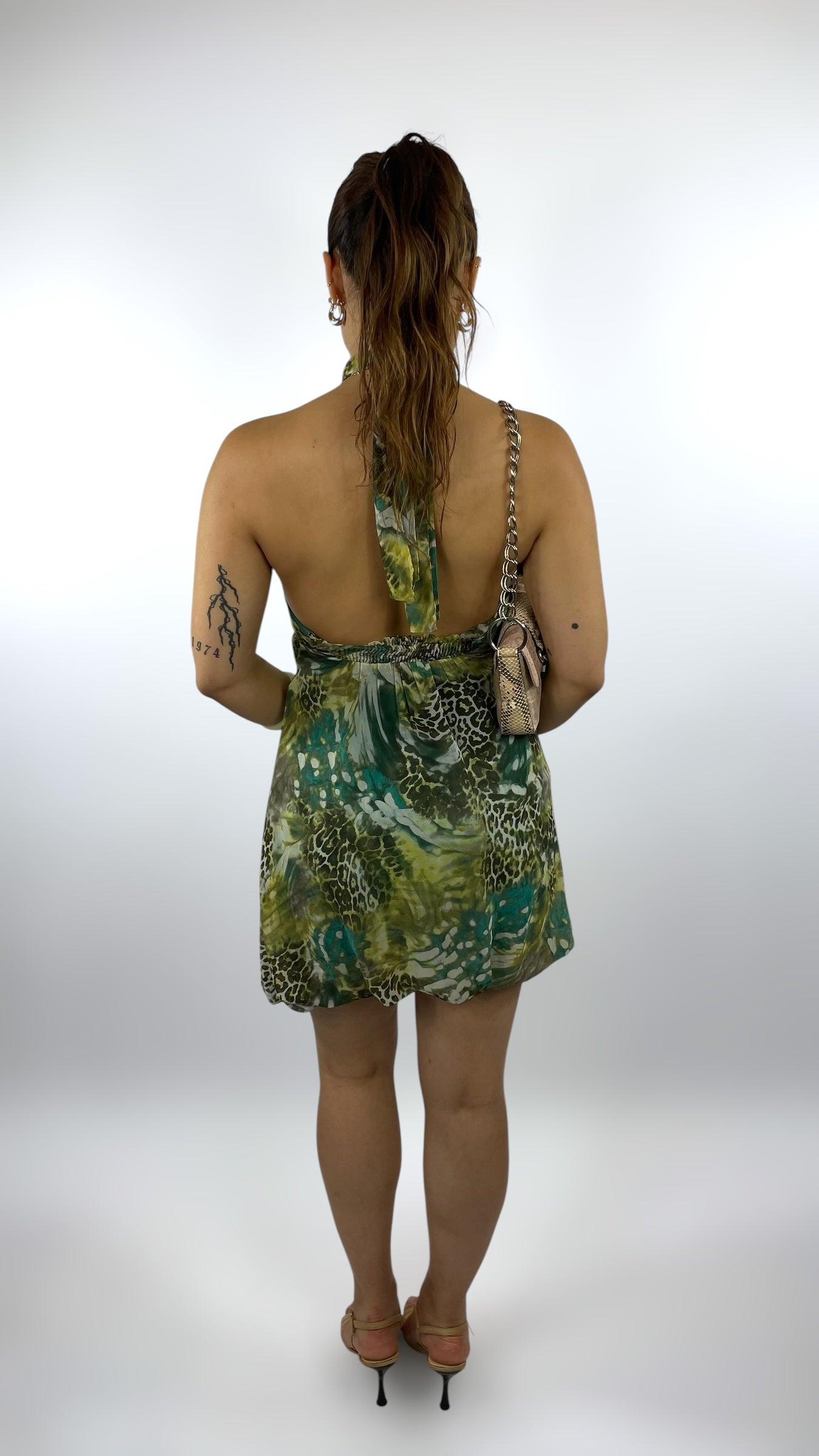 Robe dos nu