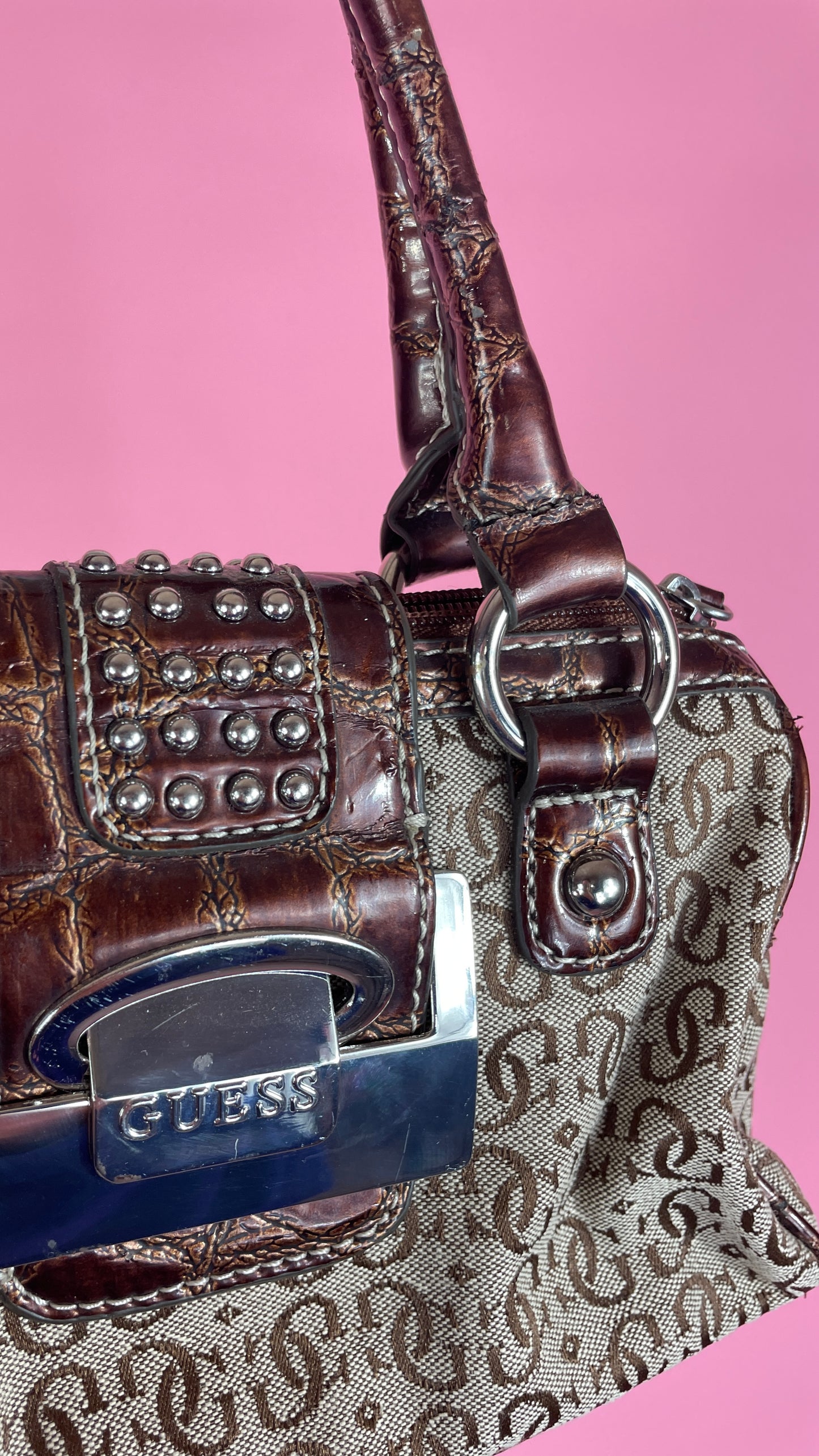 Sac Guess marron avec longue anse