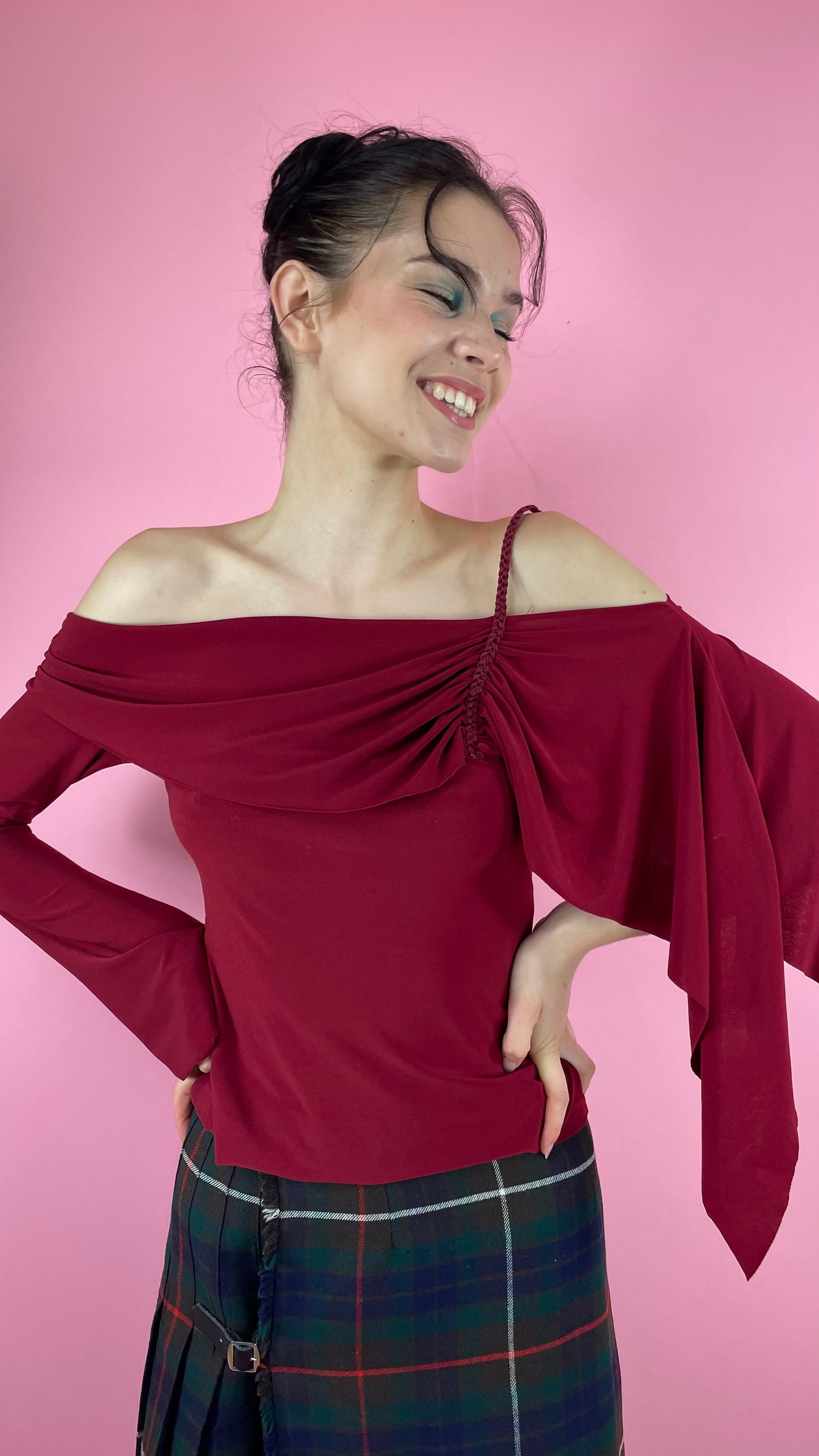 Top épaule dénudé rouge foncé