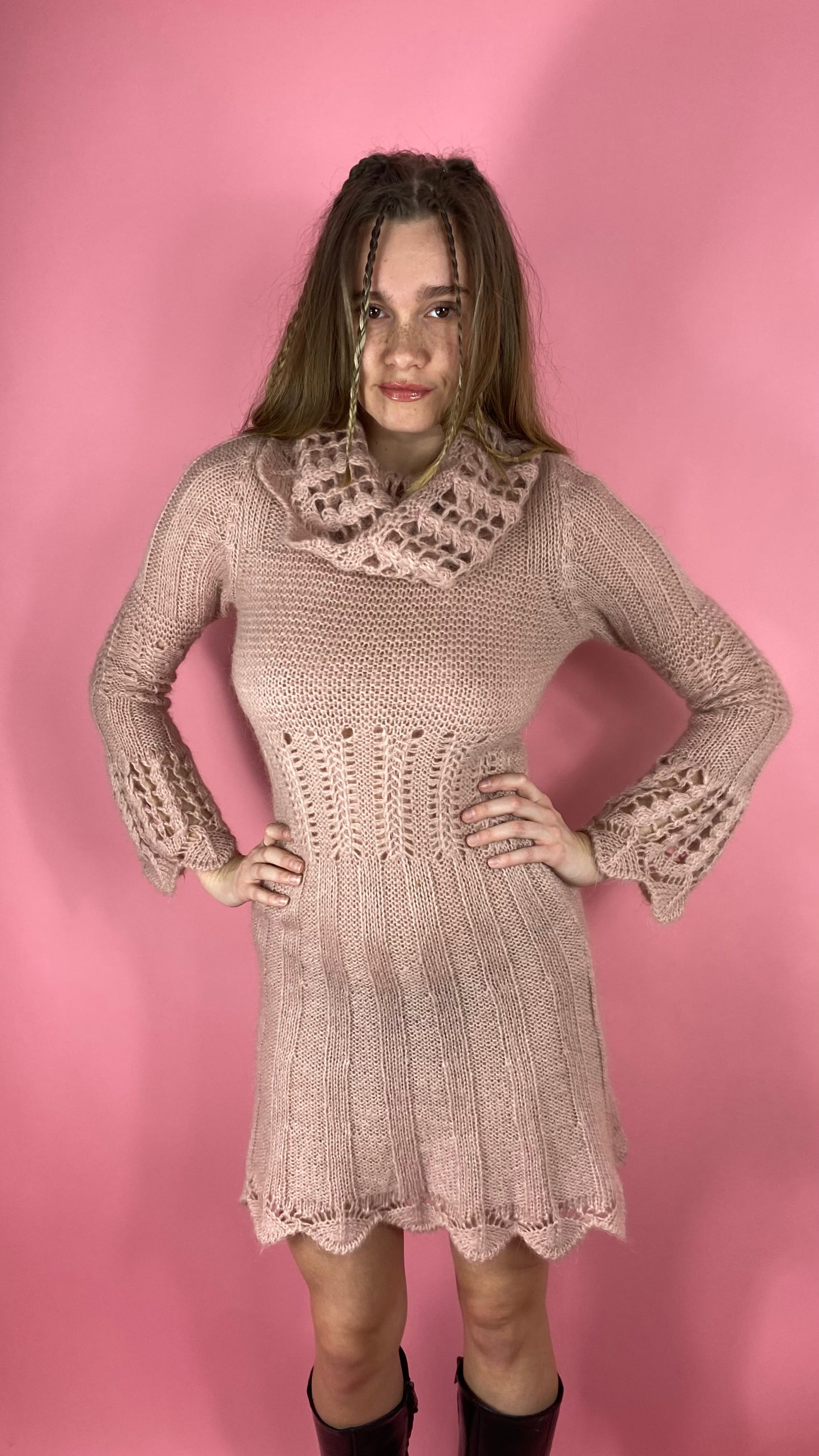 Robe rose à col