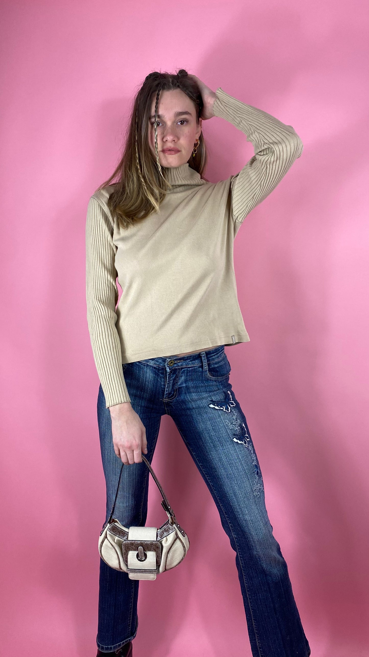 Pull à col roulé beige