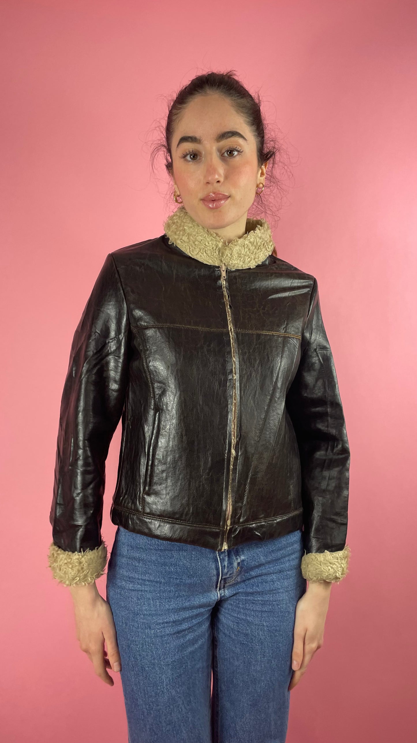 Veste en similicuir et fausse fourrure