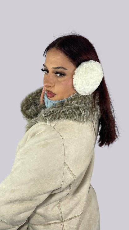 Cache-oreilles blanc