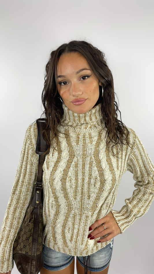 Pull col roulé