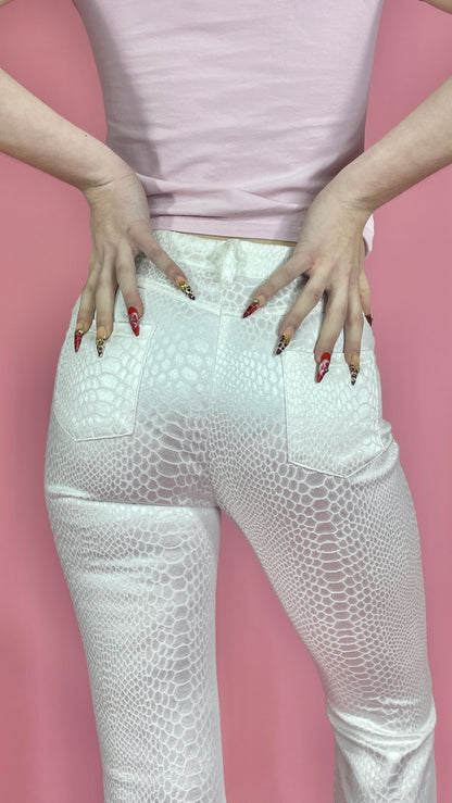 Pantalon blanc effet crocodile
