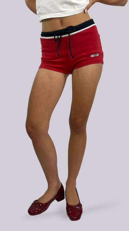 Short rouge