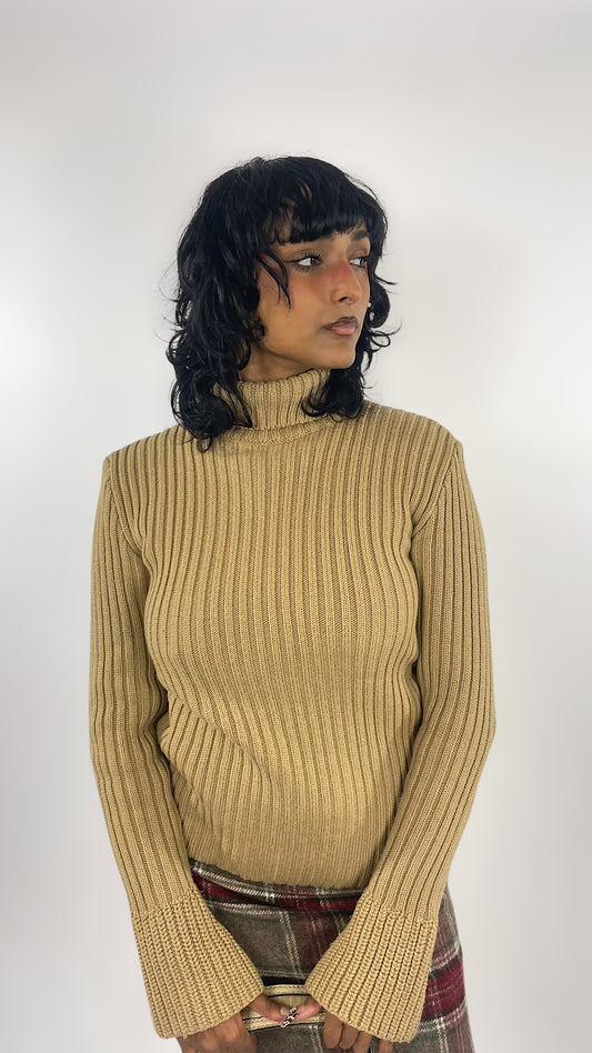 Pull col roulé