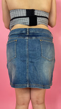Charger l&#39;image dans la galerie, Mini jupe en jeans
